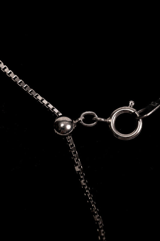 Adjustable box chain